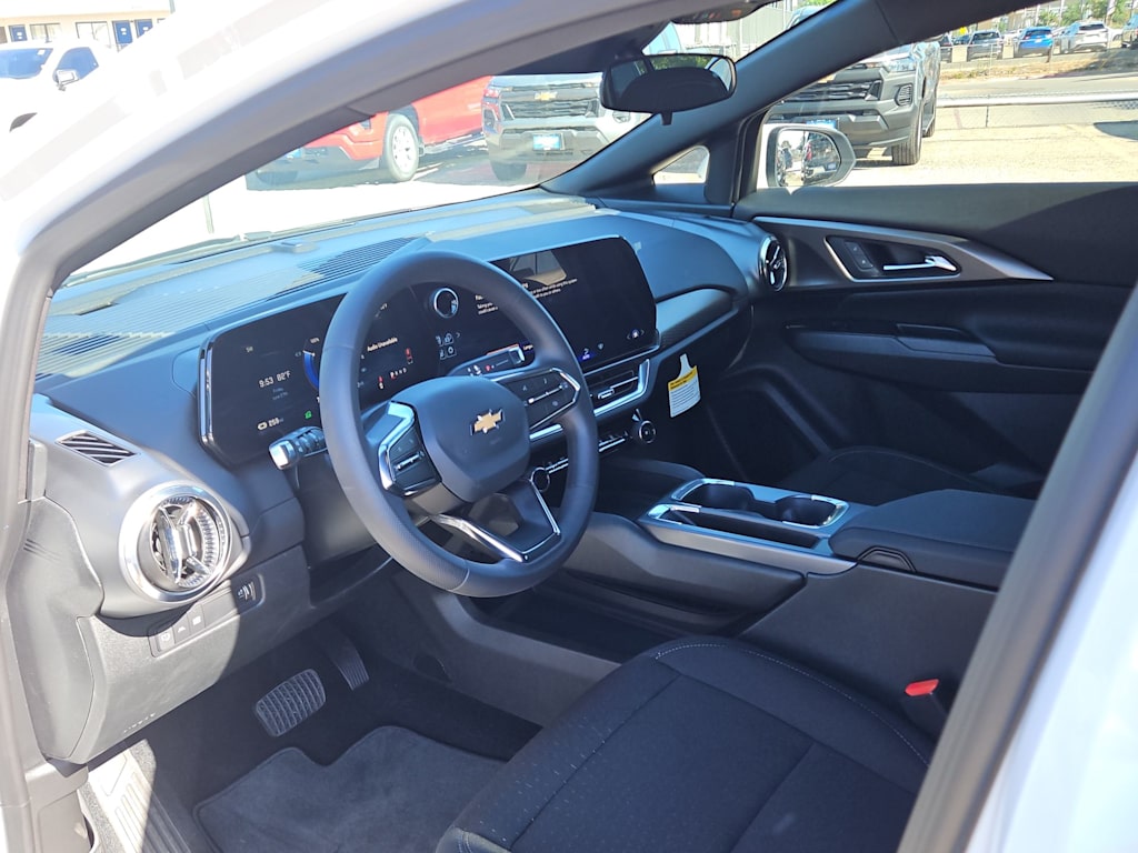 Thumbnail: 2025 Chevrolet Equinox - 2