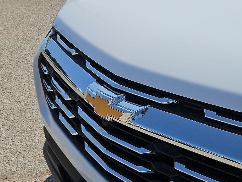 Thumbnail: 2027 Chevrolet Equinox - 21
