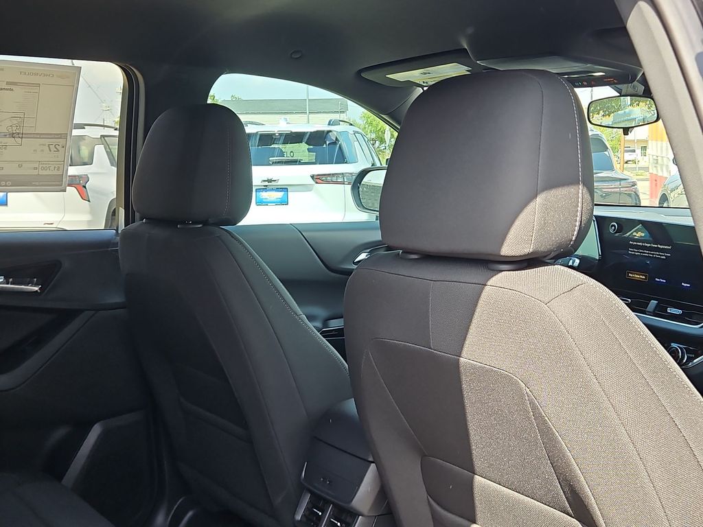 Thumbnail: 2027 Chevrolet Equinox - 22