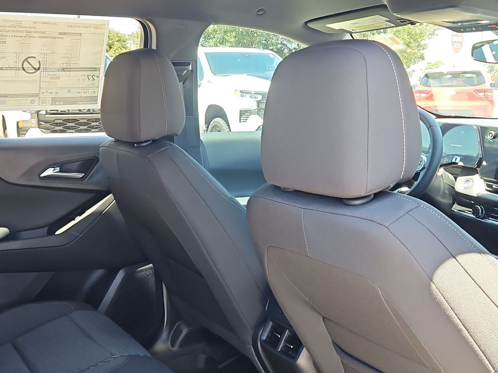 Thumbnail: 2027 Chevrolet Equinox - 23
