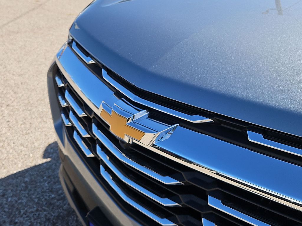 Thumbnail: 2027 Chevrolet Equinox - 21