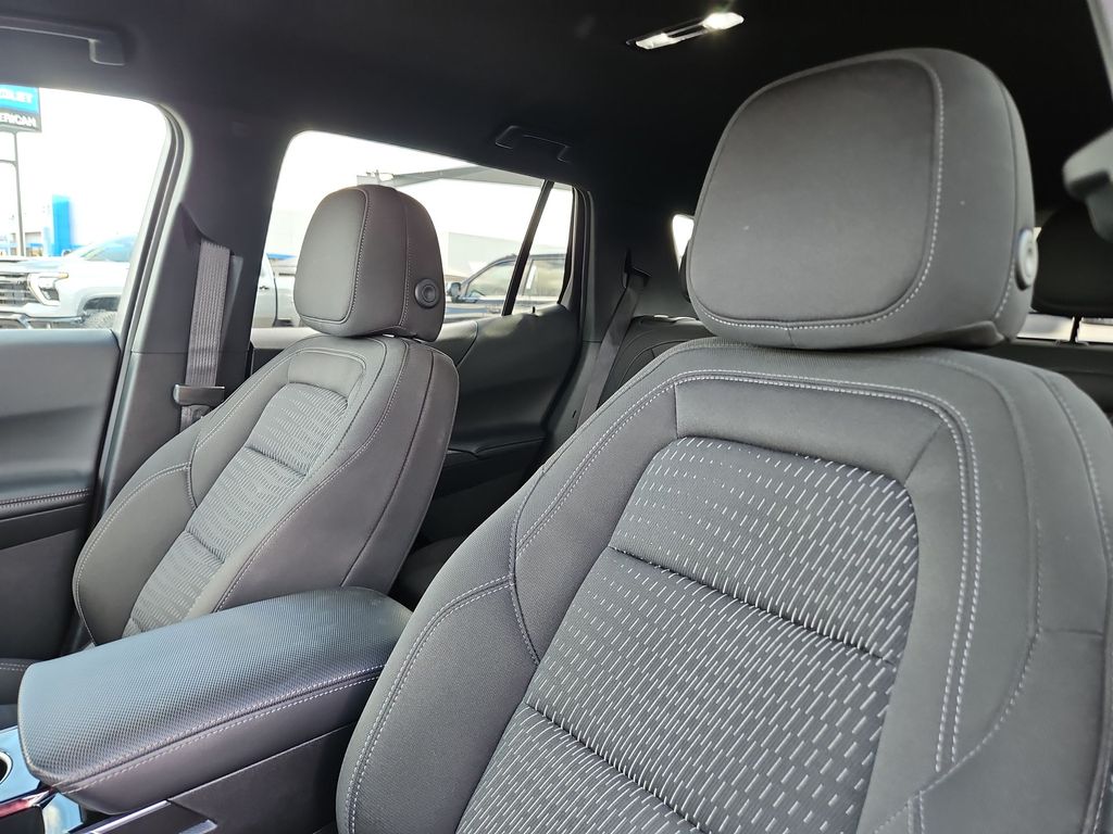 Thumbnail: 2026 Chevrolet Equinox - 10