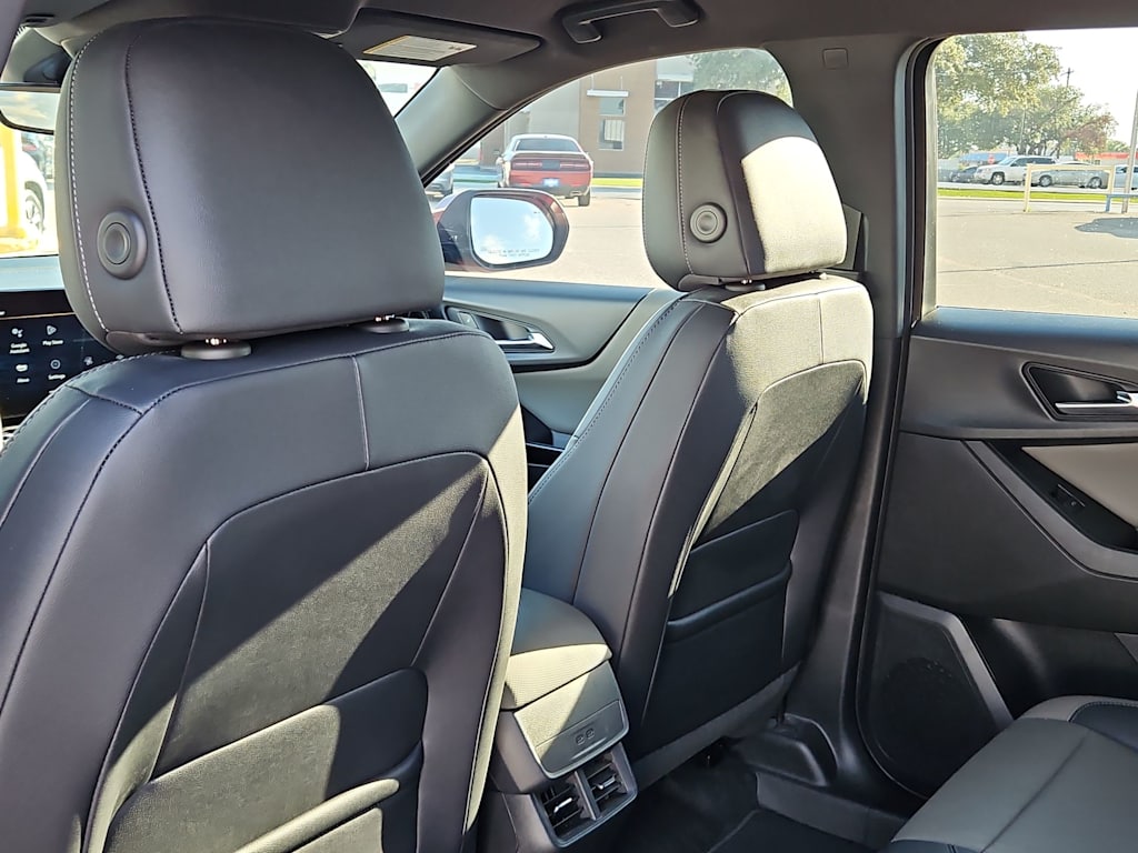 Thumbnail: 2025 Chevrolet Equinox - 12