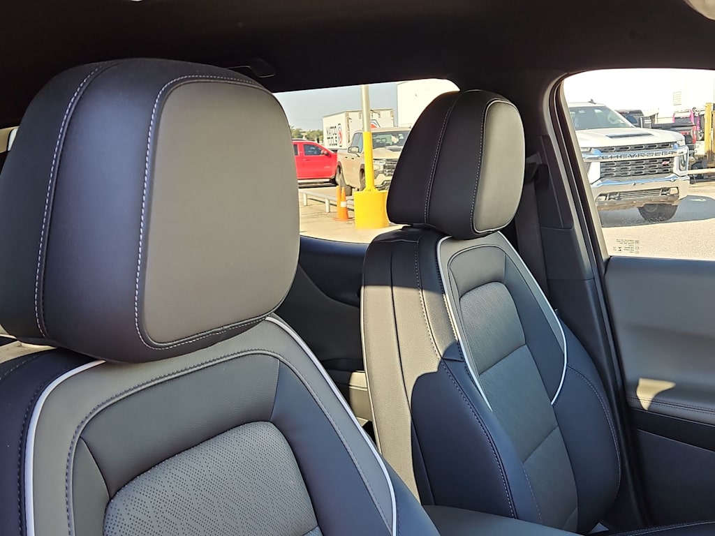 Thumbnail: 2025 Chevrolet Equinox - 10