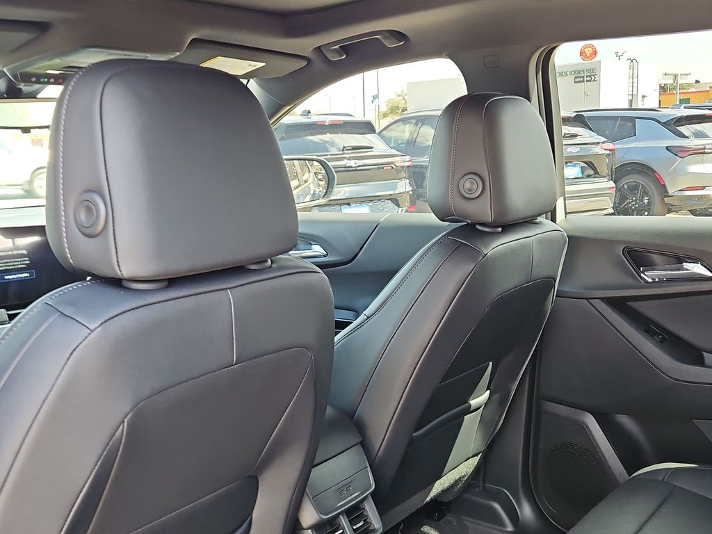 Thumbnail: 2026 Chevrolet Equinox - 12