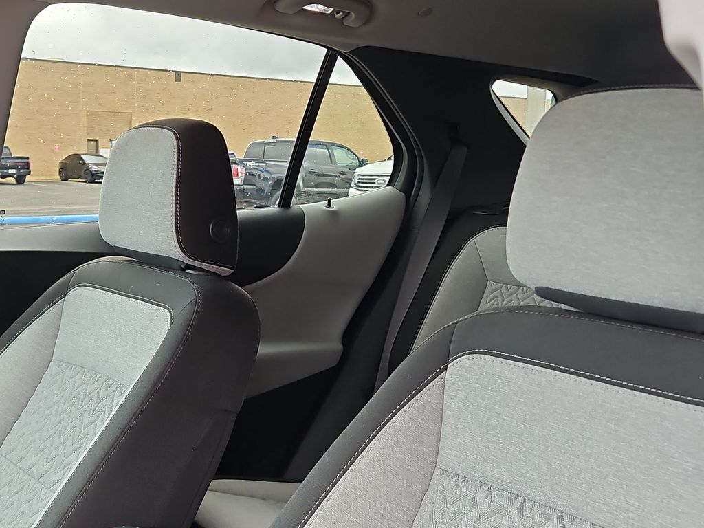 Thumbnail: 2023 Chevrolet Equinox - 10