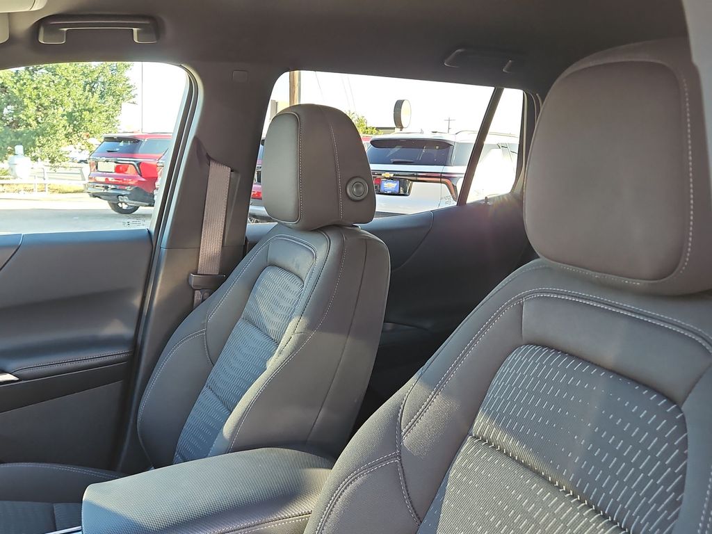 Thumbnail: 2026 Chevrolet Equinox - 10
