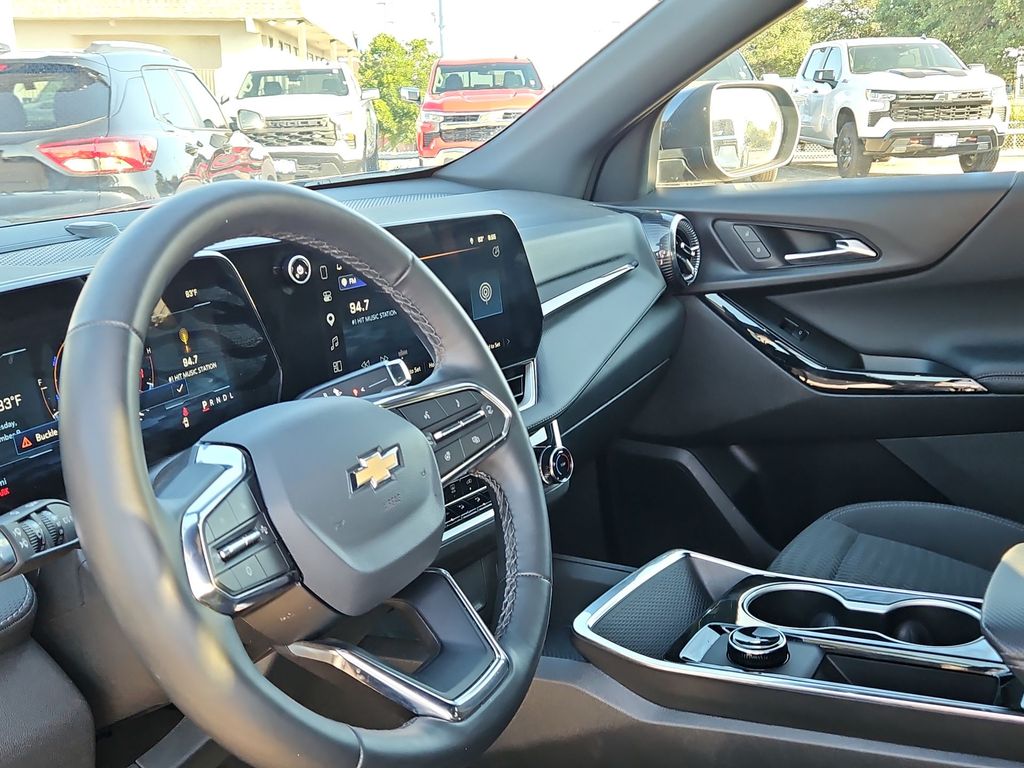 Thumbnail: 2026 Chevrolet Equinox - 2