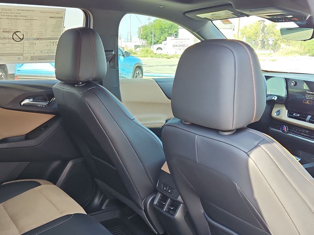 Thumbnail: 2026 Chevrolet Equinox - 11