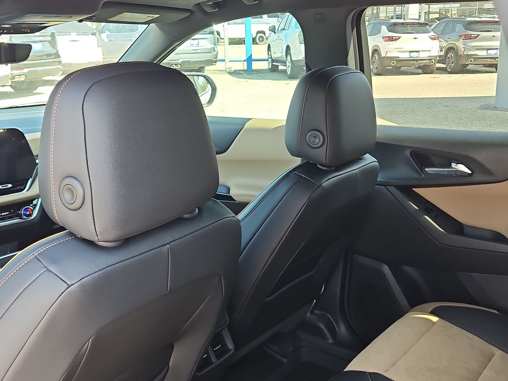 Thumbnail: 2026 Chevrolet Equinox - 12