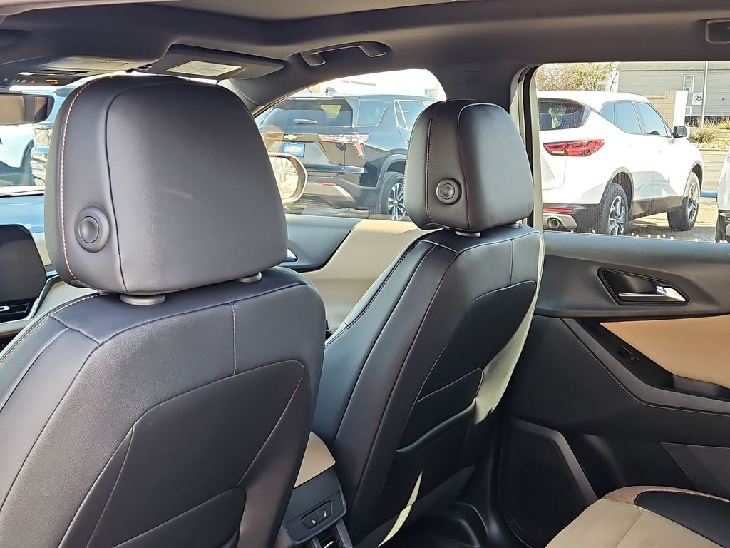 Thumbnail: 2026 Chevrolet Equinox - 12