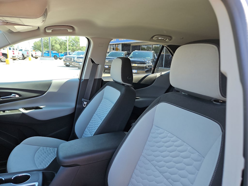 Thumbnail: 2021 Chevrolet Equinox - 12