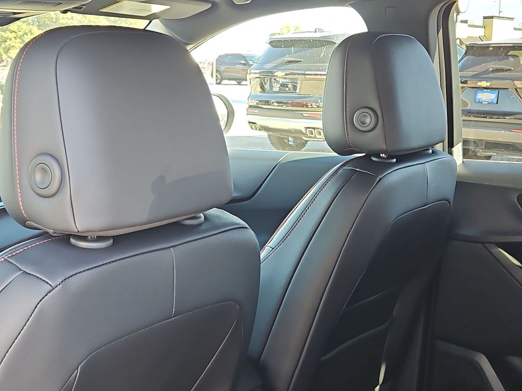Thumbnail: 2026 Chevrolet Equinox - 23