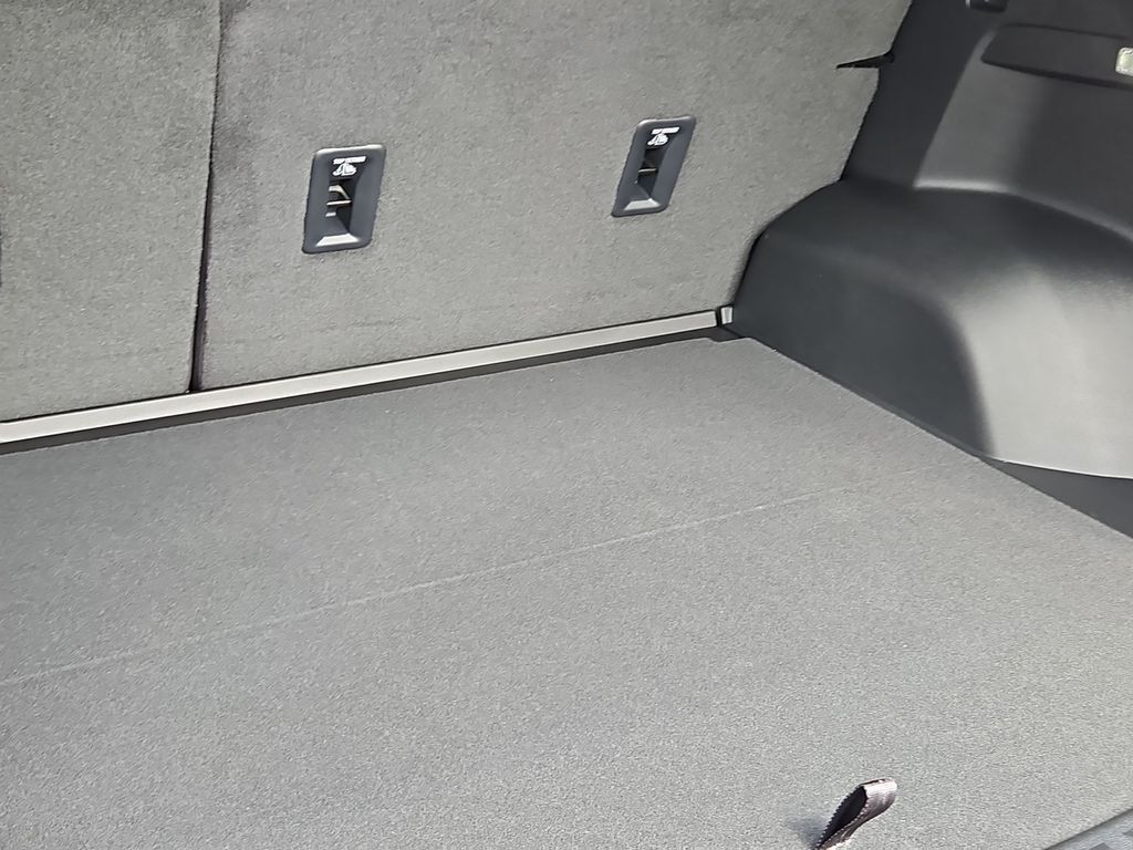 Thumbnail: 2026 Chevrolet Equinox - 24