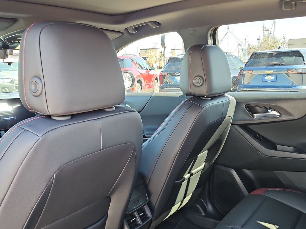Thumbnail: 2026 Chevrolet Equinox - 12
