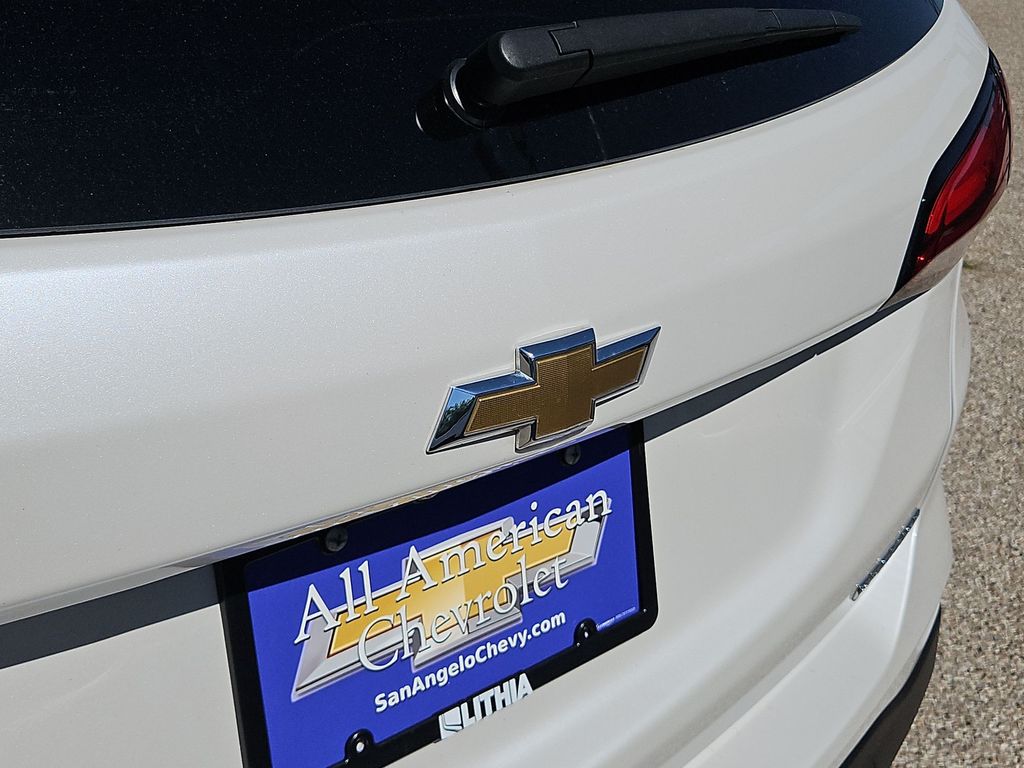 Thumbnail: 2022 Chevrolet Equinox - 26