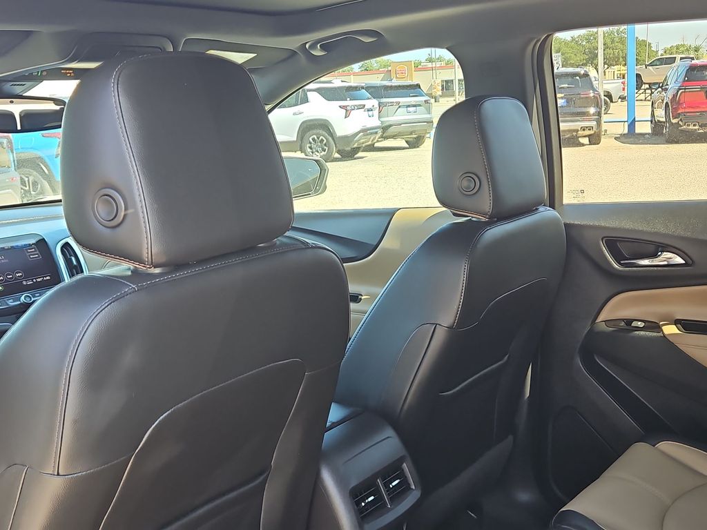 Thumbnail: 2022 Chevrolet Equinox - 12