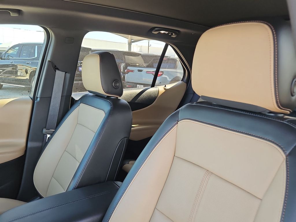 Thumbnail: 2022 Chevrolet Equinox - 11