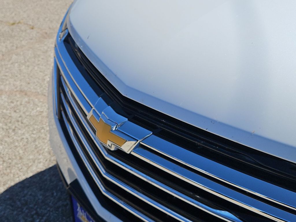 Thumbnail: 2022 Chevrolet Equinox - 21