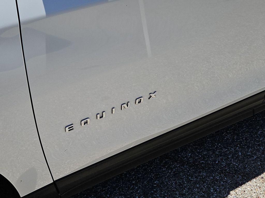 Thumbnail: 2022 Chevrolet Equinox - 7