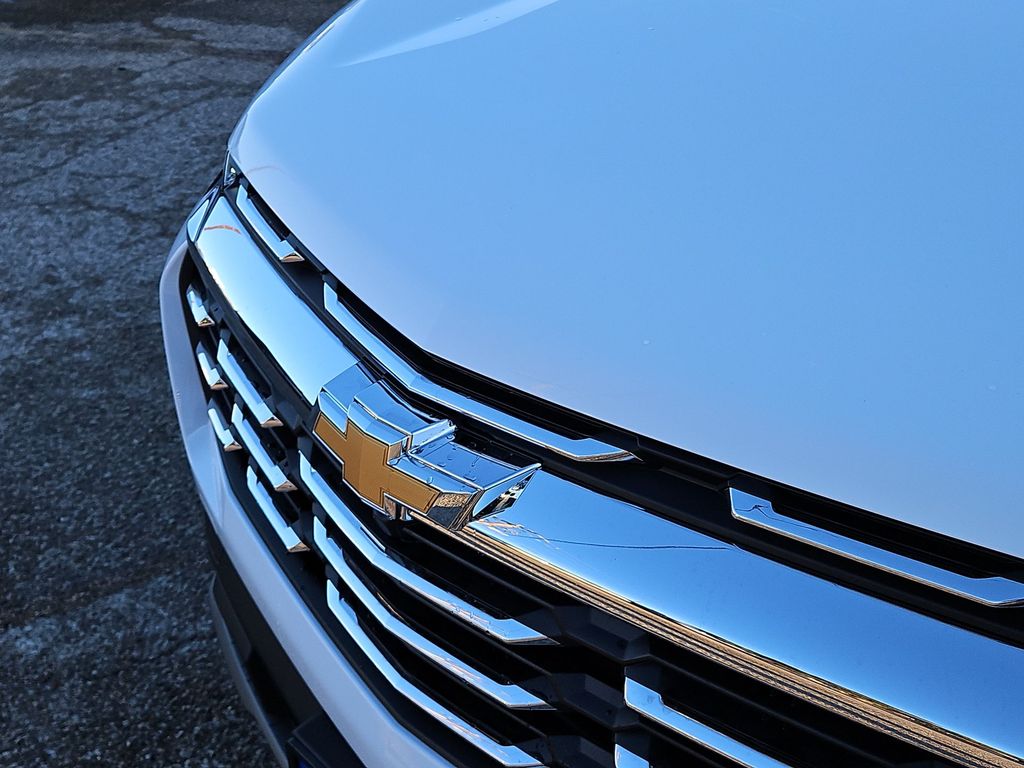 Thumbnail: 2026 Chevrolet Equinox - 23