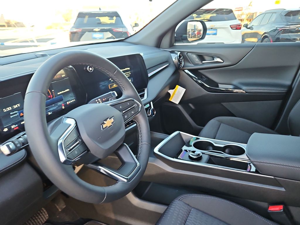 Thumbnail: 2026 Chevrolet Equinox - 2
