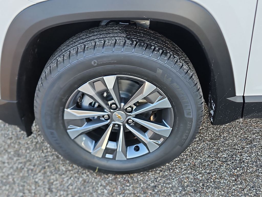 Thumbnail: 2026 Chevrolet Equinox - 8