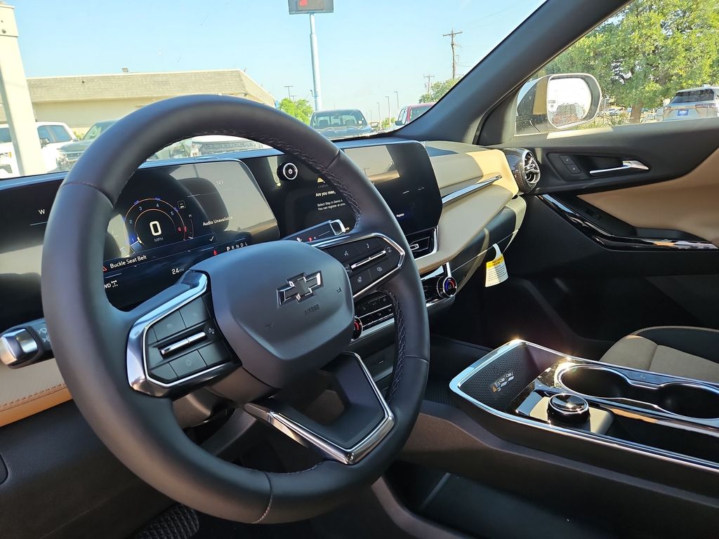 Thumbnail: 2026 Chevrolet Equinox - 2