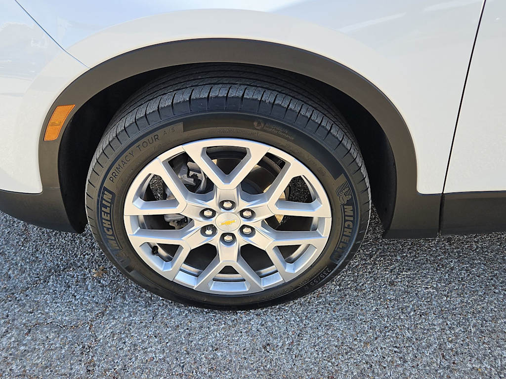 Thumbnail: 2023 Chevrolet Blazer - 8