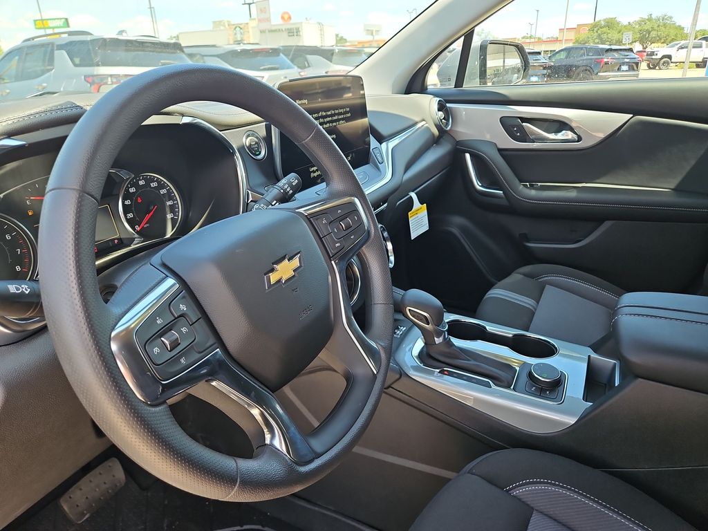 Thumbnail: 2026 Chevrolet Blazer - 2