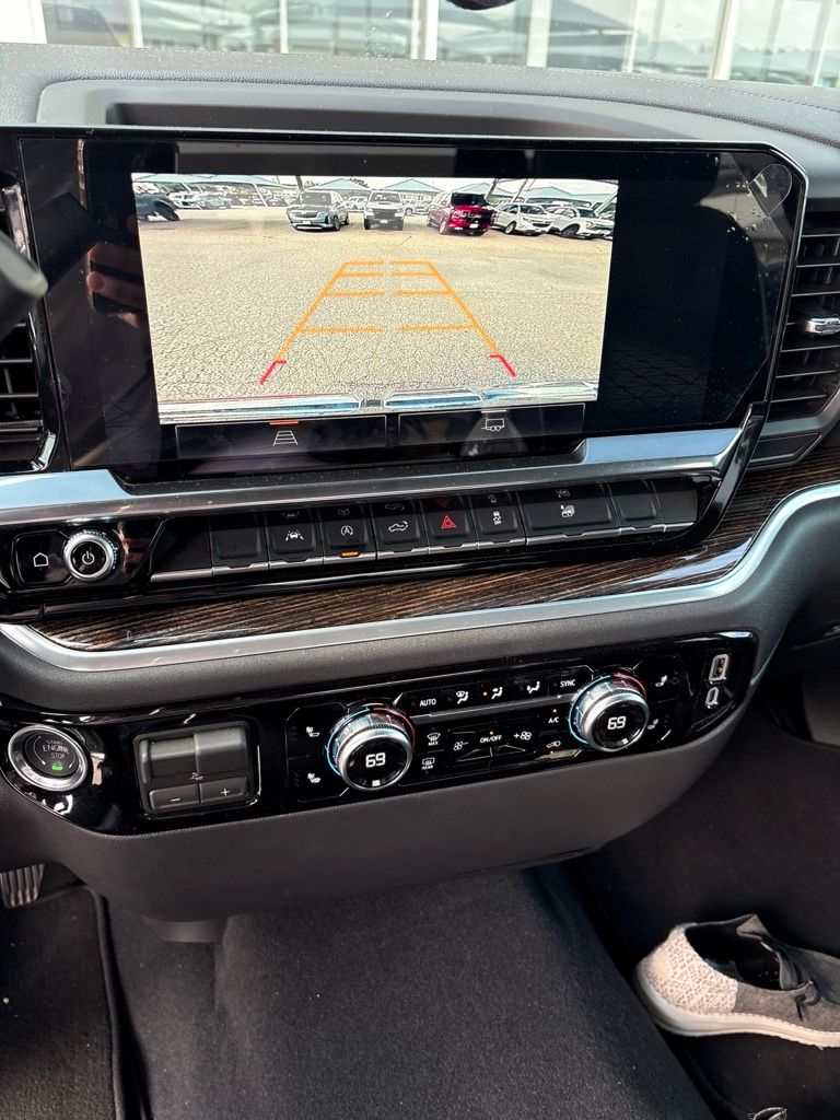 Thumbnail: 2026 GMC Sierra 1500 - 11
