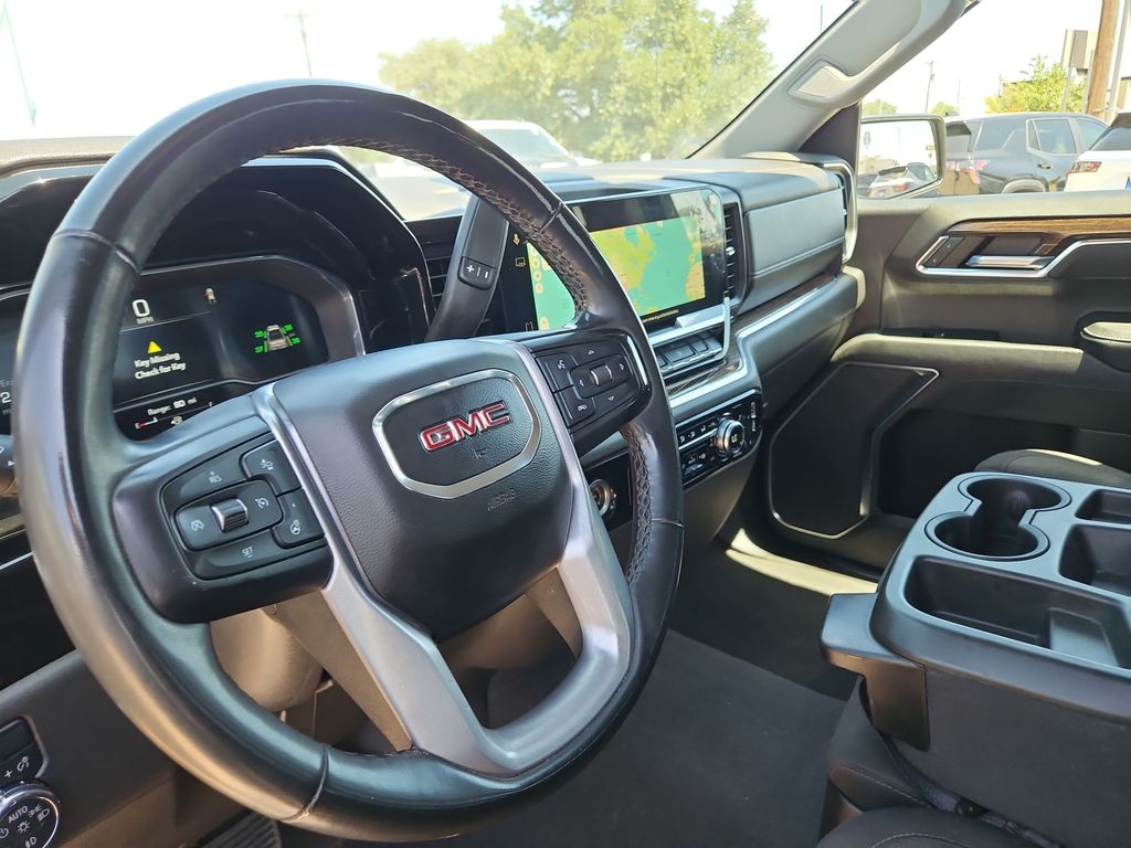 Thumbnail: 2023 GMC Sierra 1500 - 2