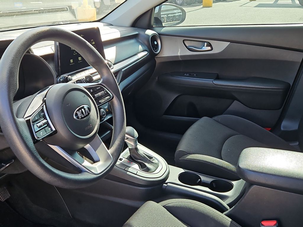 Thumbnail: 2021 Kia Forte - 2