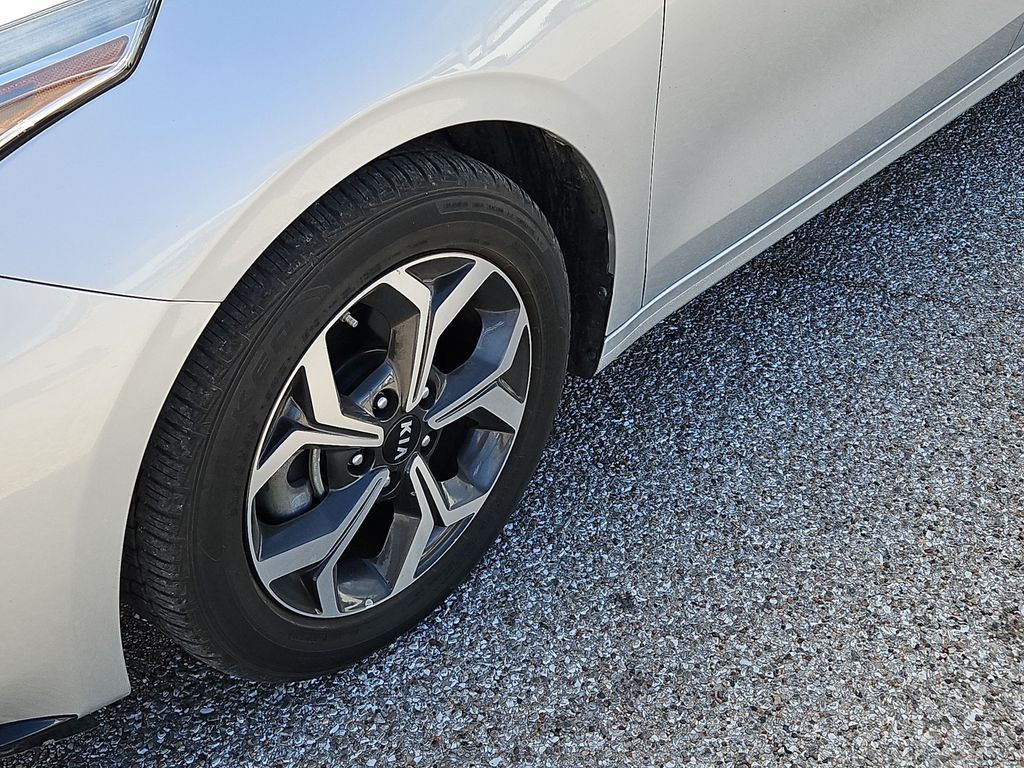 Thumbnail: 2021 Kia Forte - 7