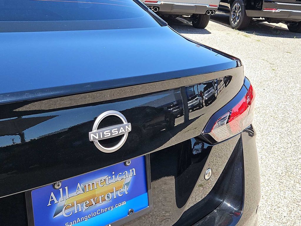 Thumbnail: 2024 Nissan Versa - 6