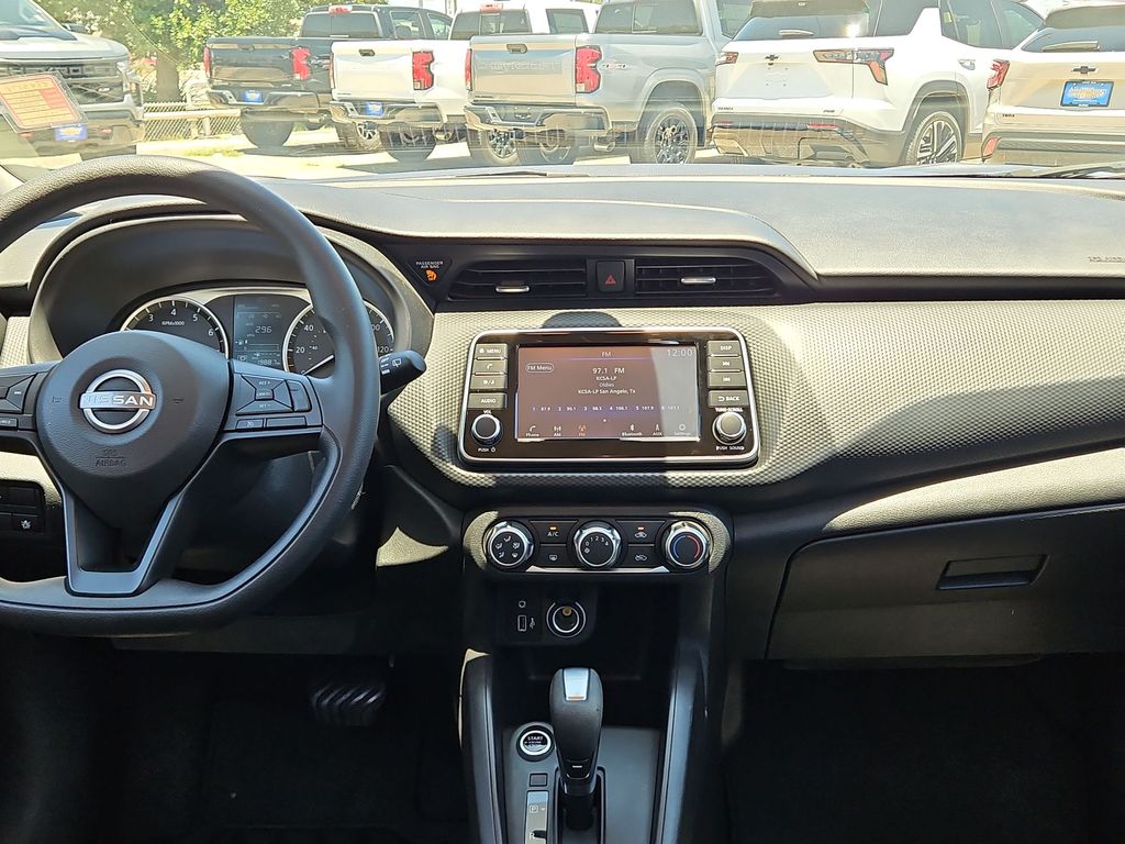 Thumbnail: 2023 Nissan Kicks - 9