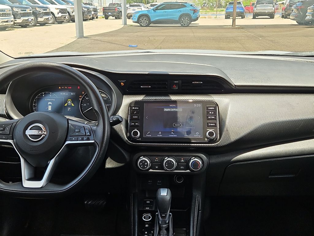 Thumbnail: 2023 Nissan Kicks - 9