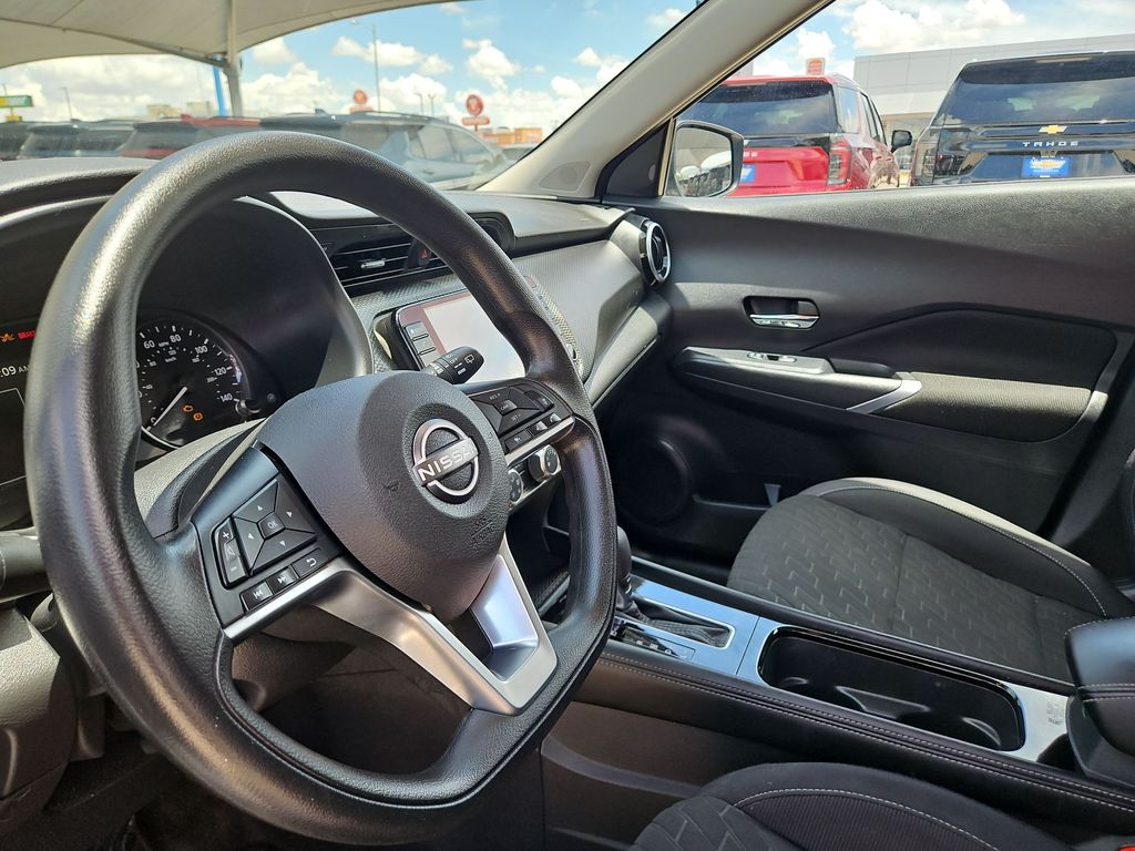 Thumbnail: 2023 Nissan Kicks - 2