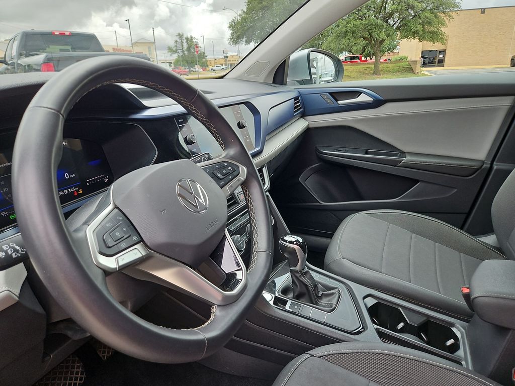 Thumbnail: 2024 Volkswagen Taos - 2