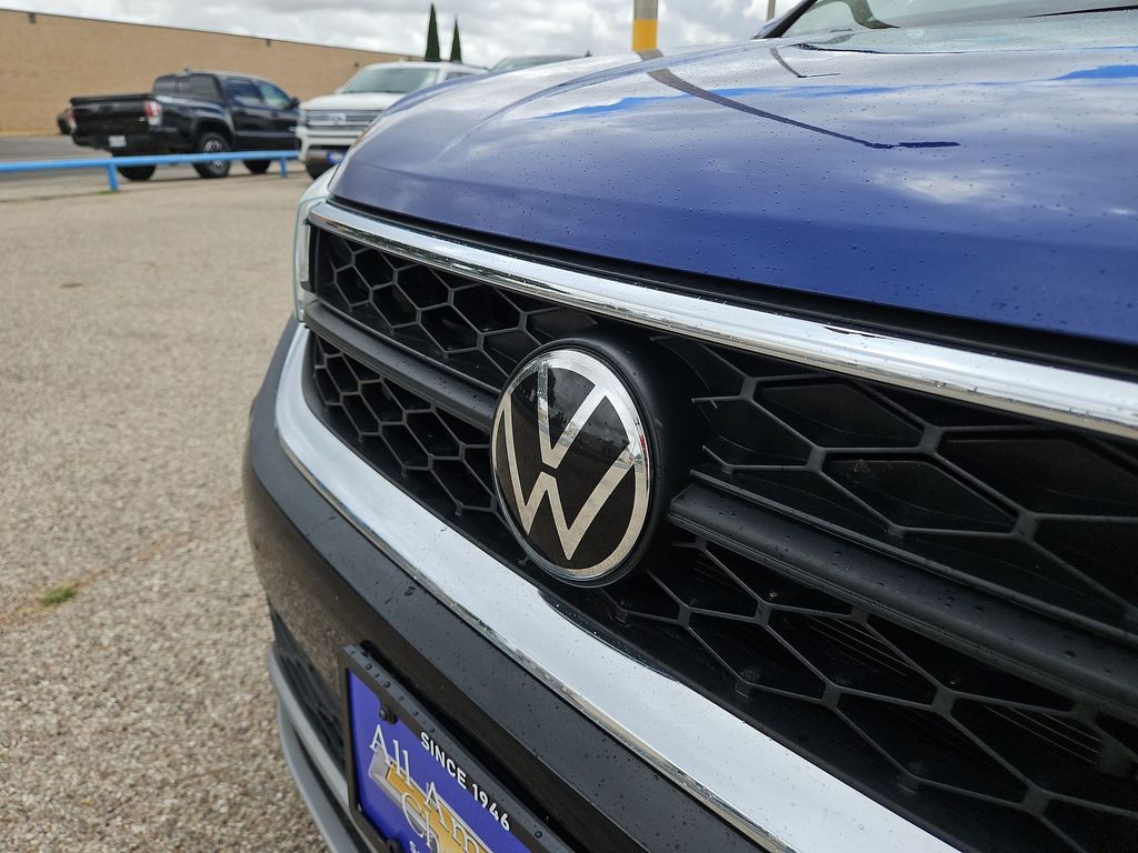 Thumbnail: 2024 Volkswagen Taos - 22