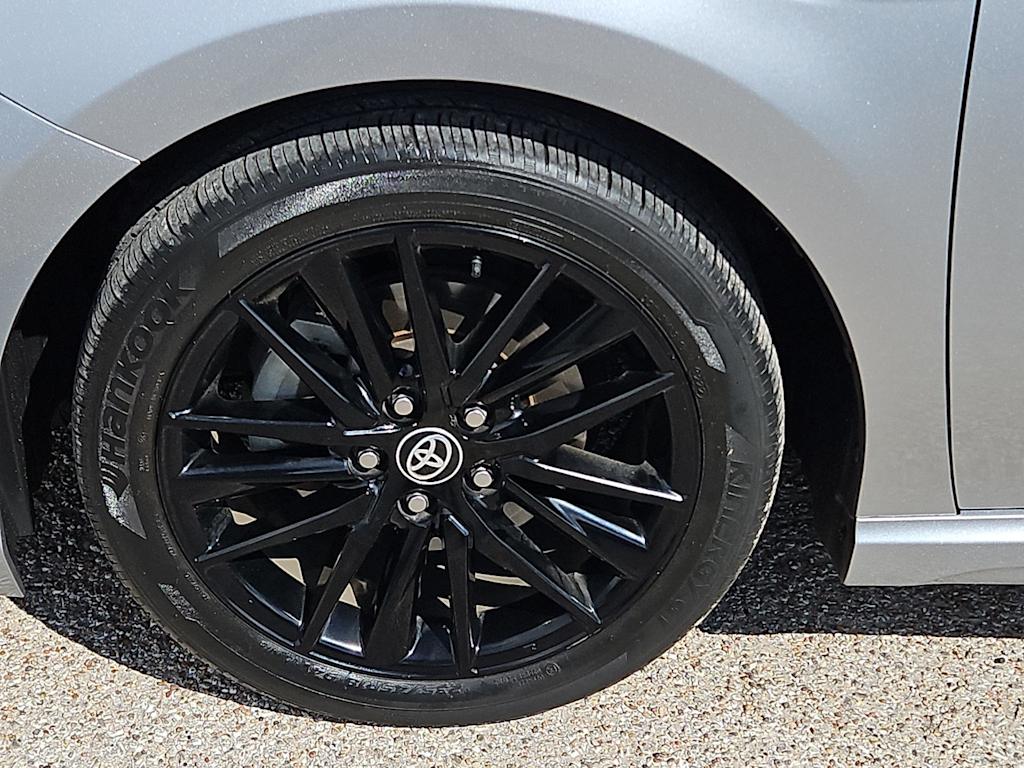 Thumbnail: 2022 Toyota Camry - 4