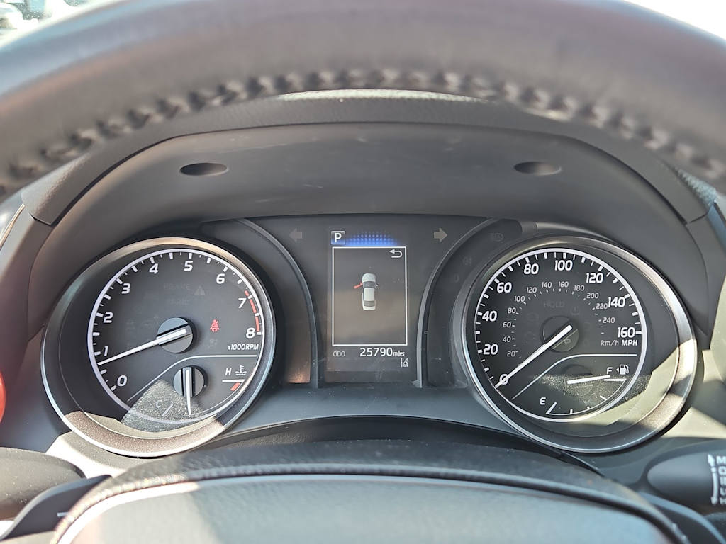 Thumbnail: 2022 Toyota Camry - 10