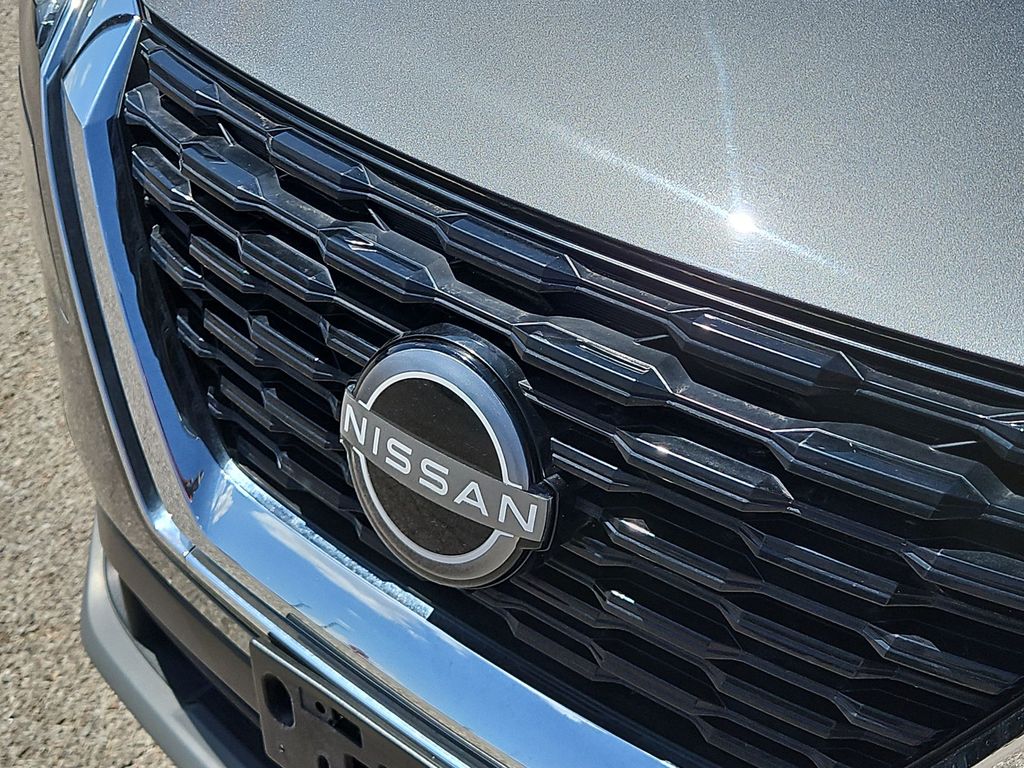 Thumbnail: 2023 Nissan Rogue - 21