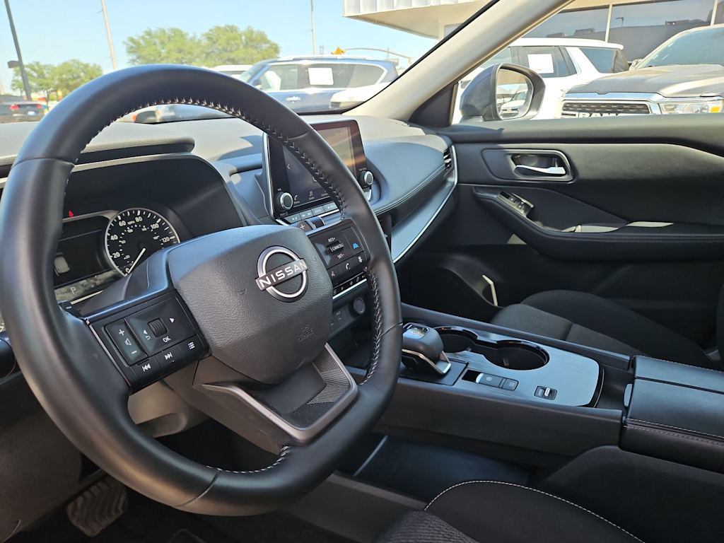 Thumbnail: 2025 Nissan Rogue - 2