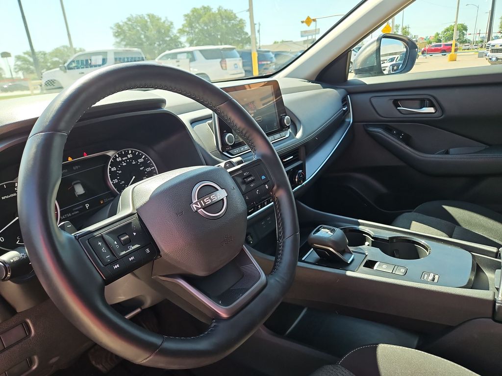 Thumbnail: 2025 Nissan Rogue - 2