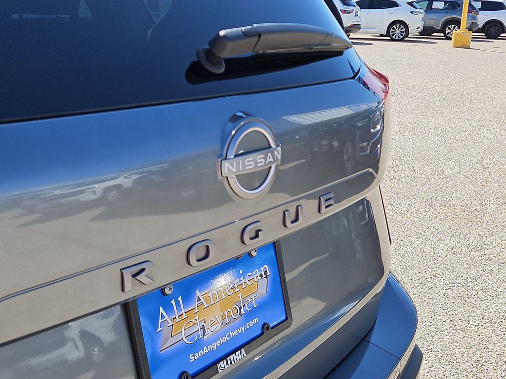 Thumbnail: 2025 Nissan Rogue - 7