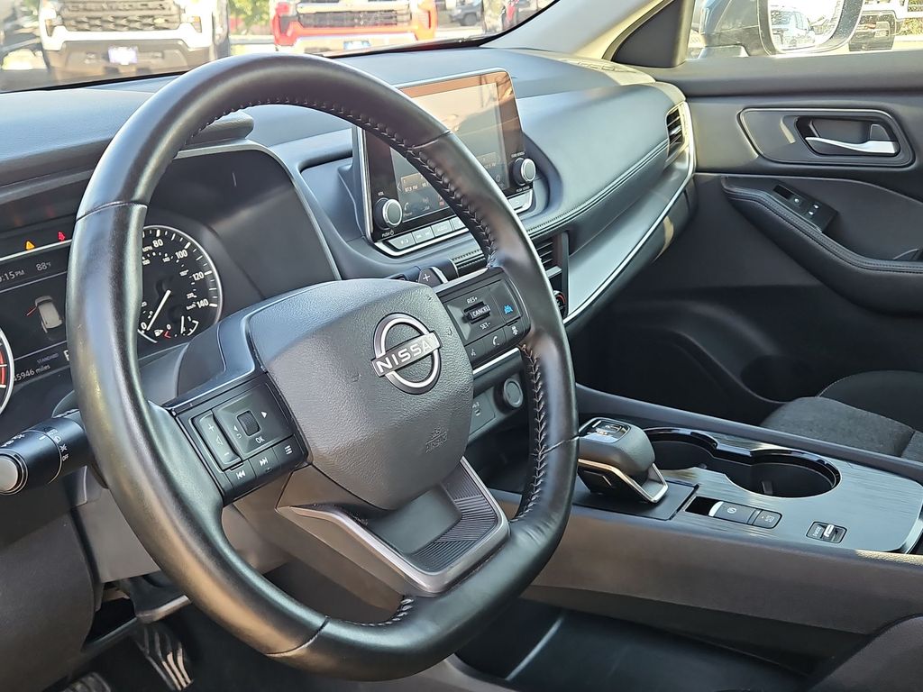 Thumbnail: 2025 Nissan Rogue - 2