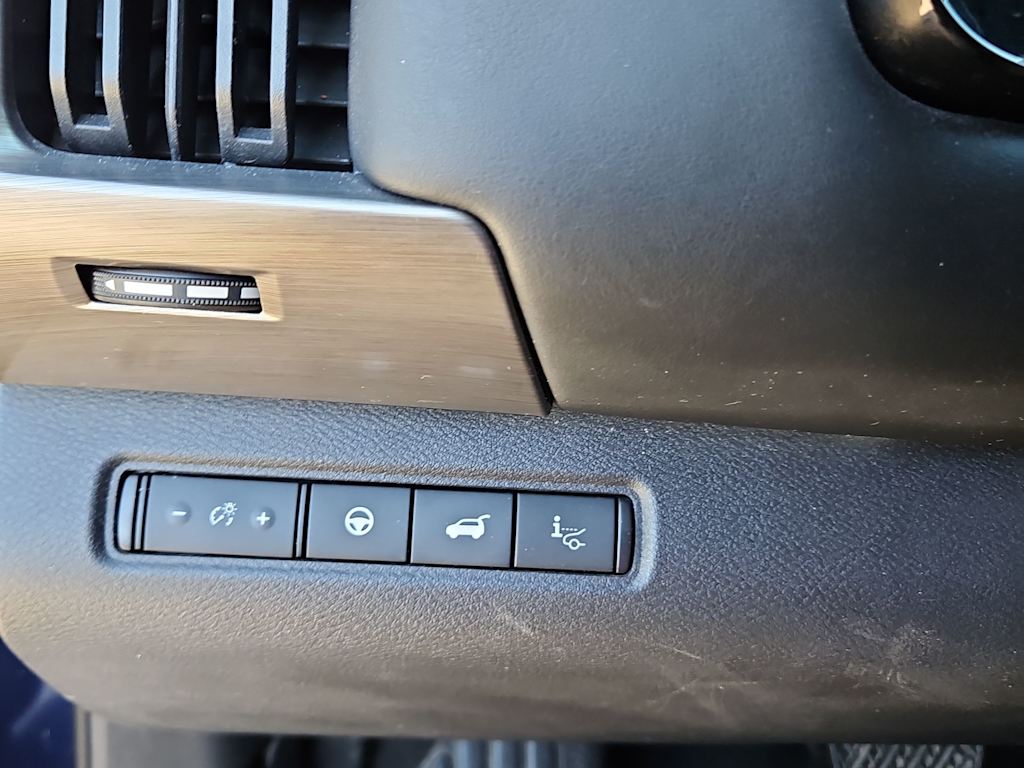 Thumbnail: 2022 Nissan Pathfinder - 25