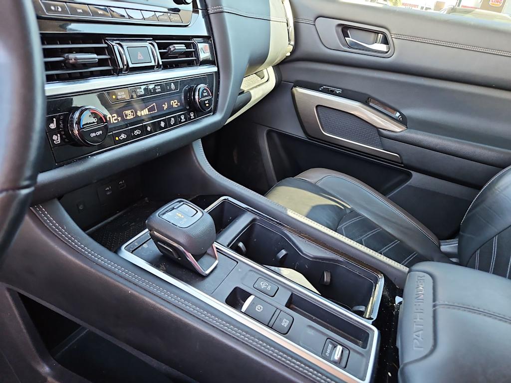 Thumbnail: 2022 Nissan Pathfinder - 13