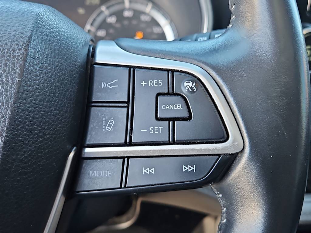 Thumbnail: 2022 Toyota Highlander - 24